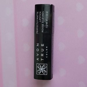 Avon True Colors- Perfectly Matte- Hot Plum